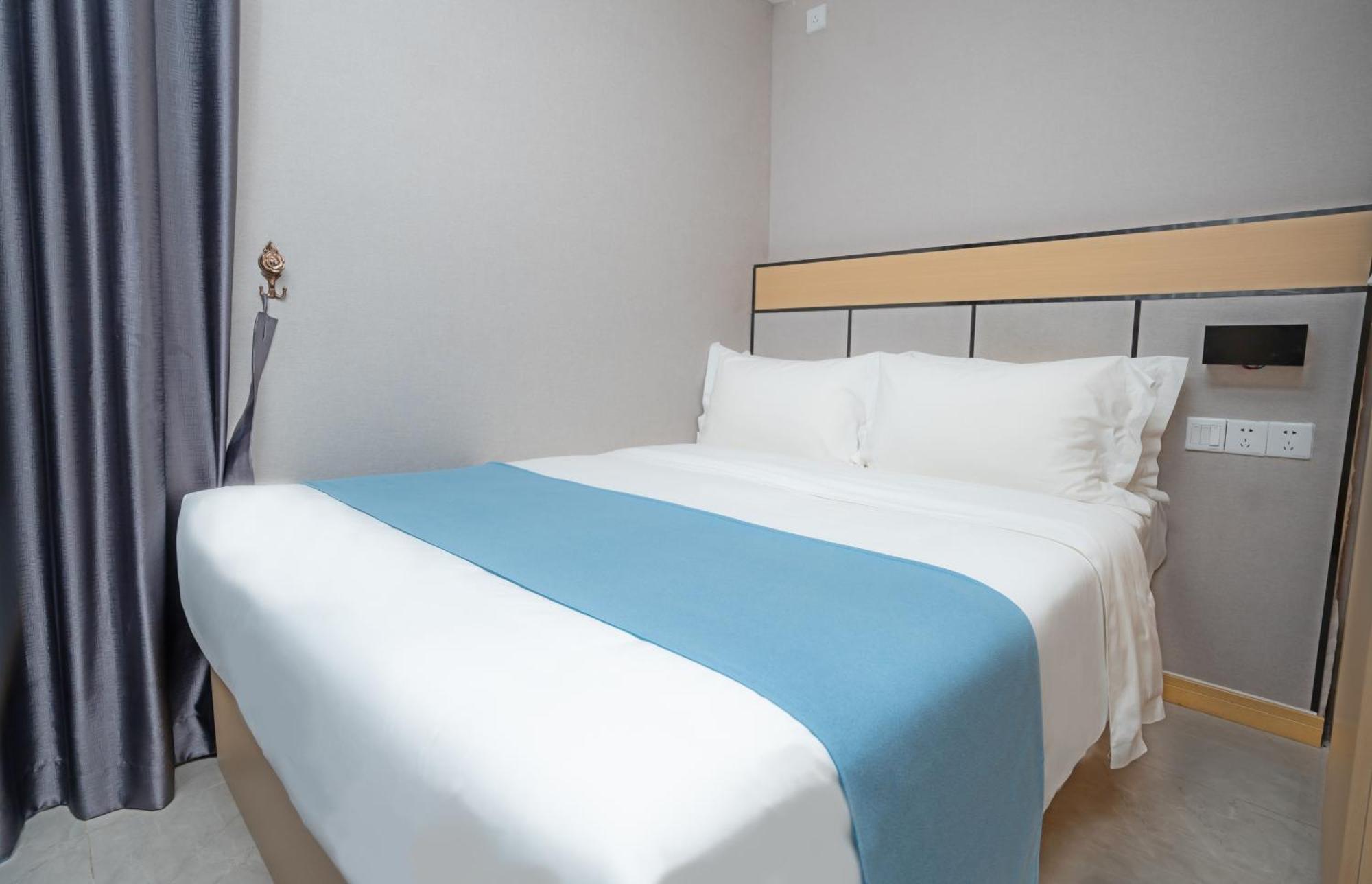 Ark Hotel Phnom-Penh Buitenkant foto
